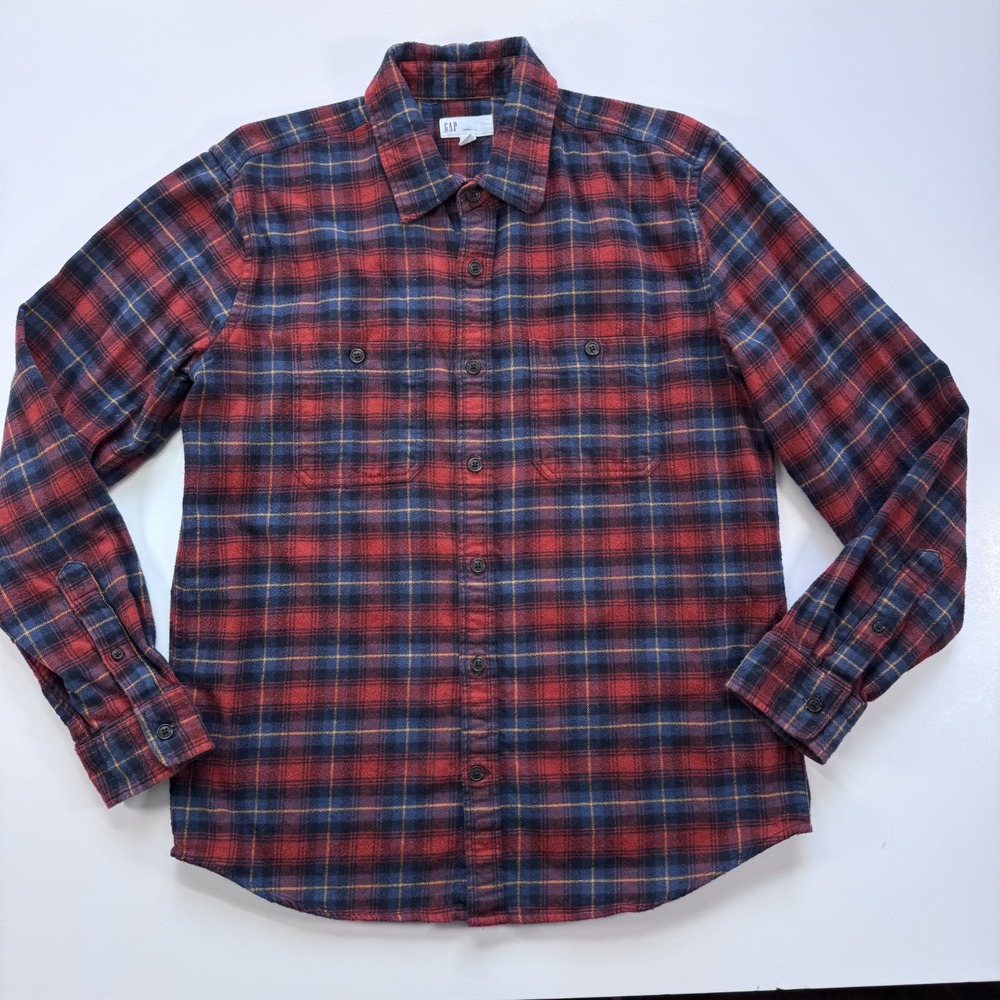 GAP Standard Fit Long Sleeve Flannel Button Up Shirt Men Medium RedPlaid Pockets